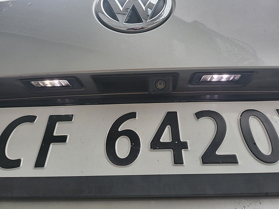 Volkswagen Passat 24 of 30