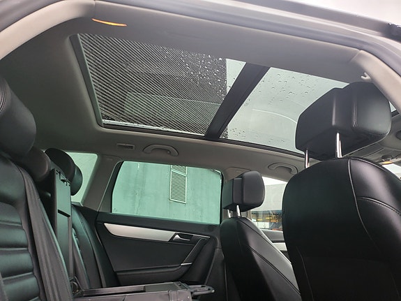 Volkswagen Passat 27 of 30