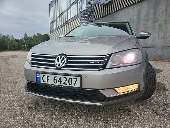 Volkswagen Passat 15 of 30
