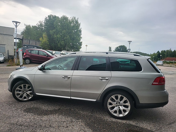 Volkswagen Passat 11 of 30