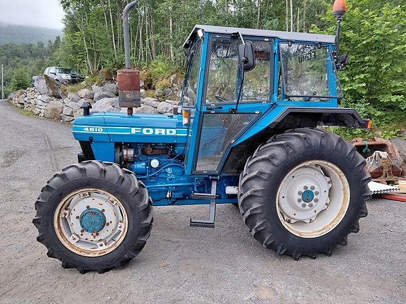 Ford 4610 2 of 5