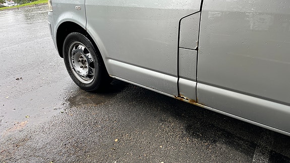 Volkswagen Caravelle 4 of 5