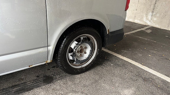 Volkswagen Caravelle 5 of 5