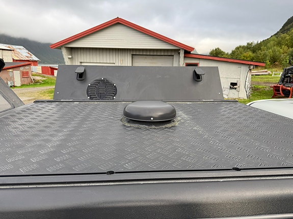 Toyota HiLux 15 of 16