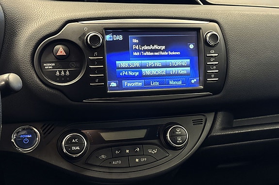 Toyota Yaris 11 of 21