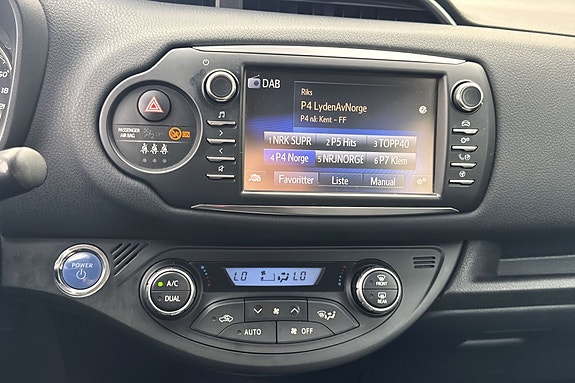 Toyota Yaris 13 of 21