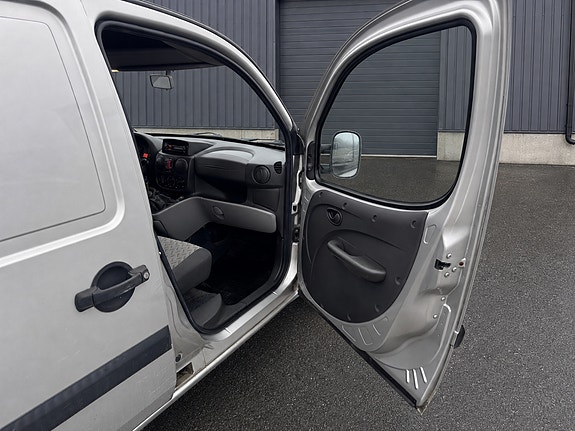 Fiat Doblo 10 of 14