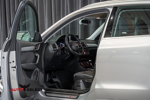 Audi Q3 23 of 30