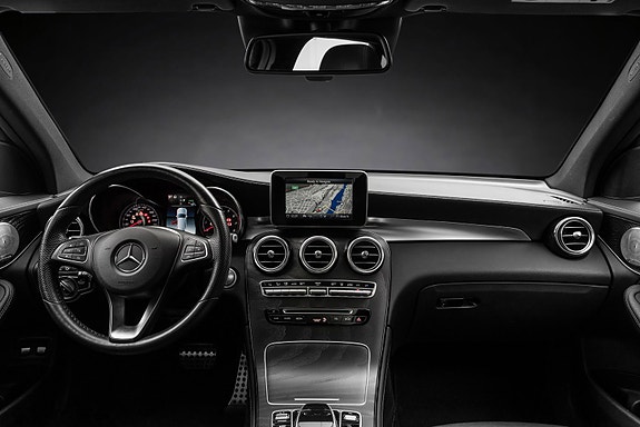 Mercedes-Benz GLC350 e 17 of 30
