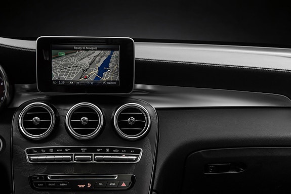 Mercedes-Benz GLC350 e 25 of 30