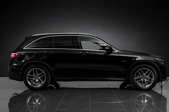 Mercedes-Benz GLC350 e 6 of 30
