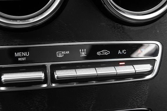 Mercedes-Benz GLC350 e 26 of 30
