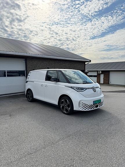 Volkswagen ID. Buzz 4 of 16