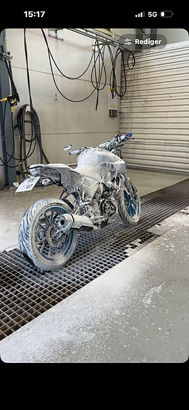 Yamaha MT-125 2 of 11