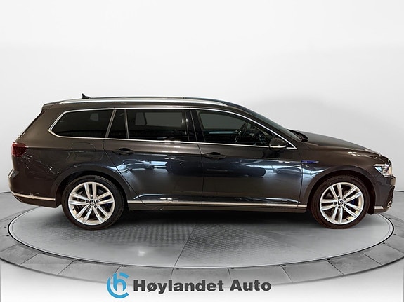 Volkswagen Passat 6 of 30