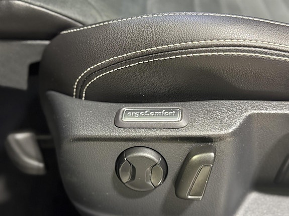 Volkswagen Passat 25 of 30