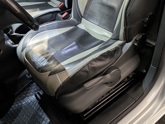 Volkswagen Caddy 10 of 23