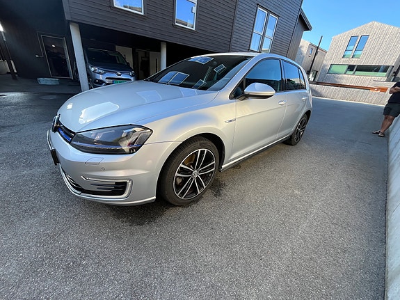 Volkswagen Golf VII 19 of 28