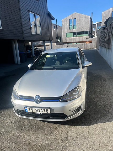 Volkswagen Golf VII 4 of 28