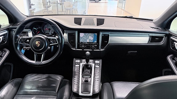Porsche Macan S 20 of 30