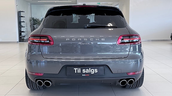 Porsche Macan S 11 of 30