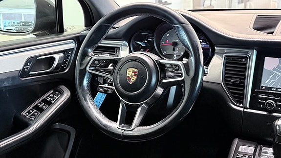 Porsche Macan S 24 of 30