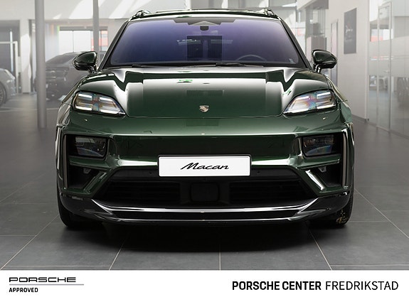 Porsche Macan 7 of 30