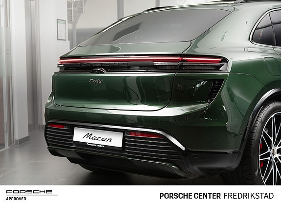 Porsche Macan 9 of 30
