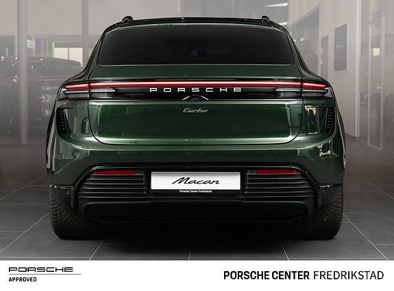 Porsche Macan 25 of 30