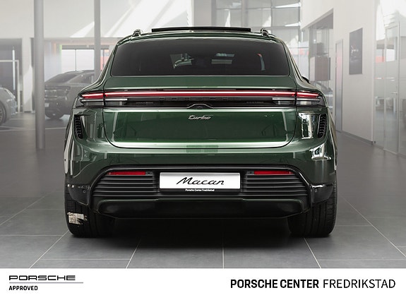 Porsche Macan 8 of 30