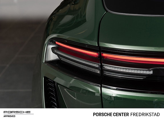 Porsche Macan 26 of 30