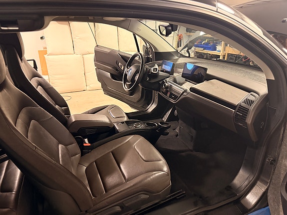 BMW i3 4 of 5