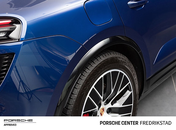 Porsche Macan 27 of 30