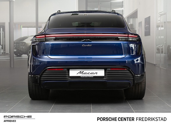 Porsche Macan 7 of 30