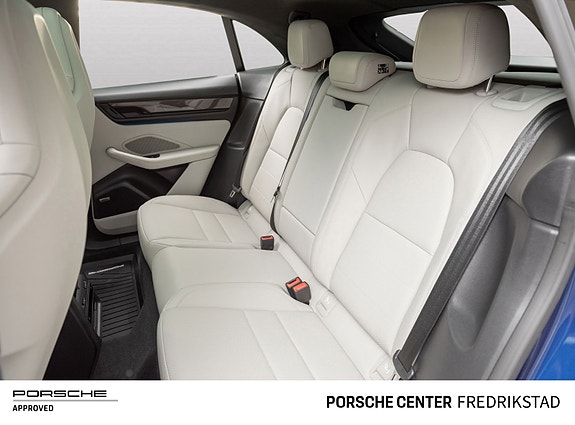 Porsche Macan 6 of 30