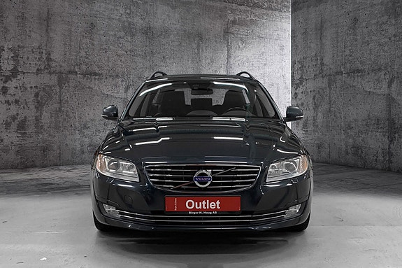 Volvo V70 3 of 13