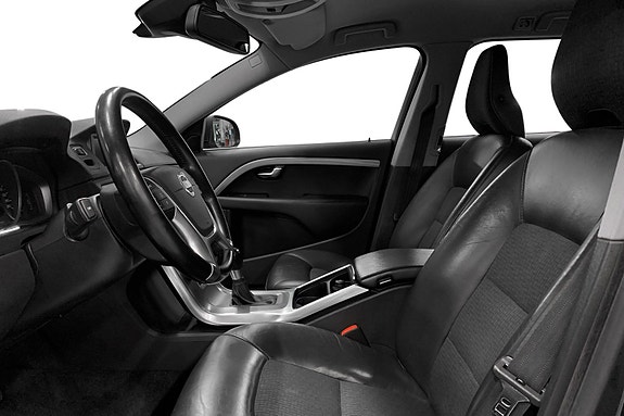 Volvo V70 8 of 13