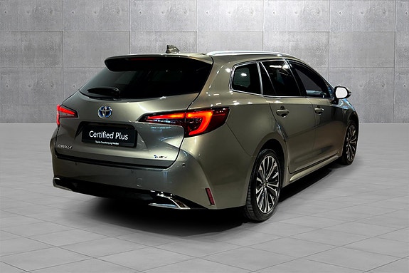 Toyota Corolla 5 of 5