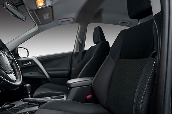 Toyota RAV4 19 of 27