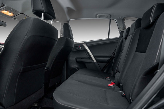 Toyota RAV4 20 of 27