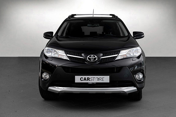 Toyota RAV4 3 of 27