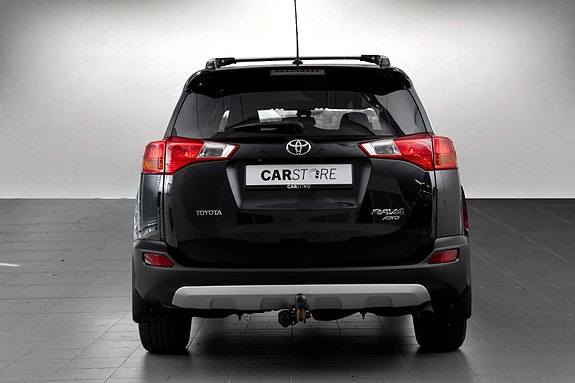 Toyota RAV4 5 of 27