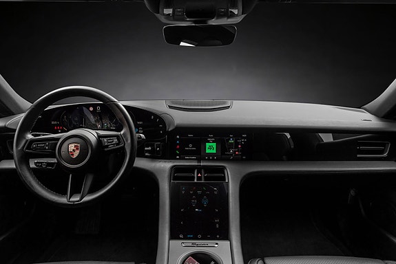 Porsche Taycan 16 of 30