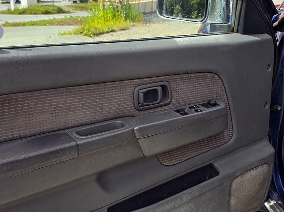 Nissan NP300 16 of 30