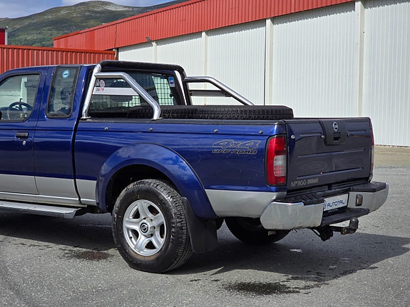 Nissan NP300 25 of 30