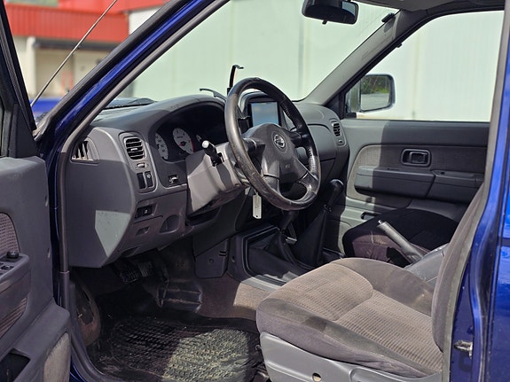 Nissan NP300 18 of 30