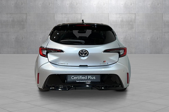 Toyota Corolla 4 of 5