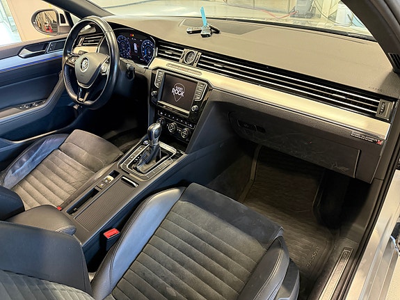Volkswagen Passat 20 of 27