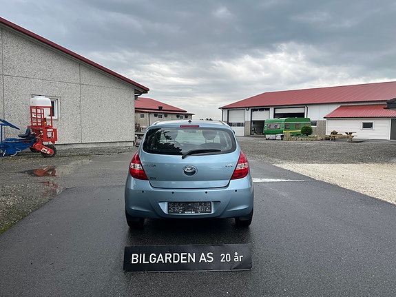 Hyundai i20 4 of 11