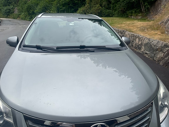Toyota Avensis 4 of 5